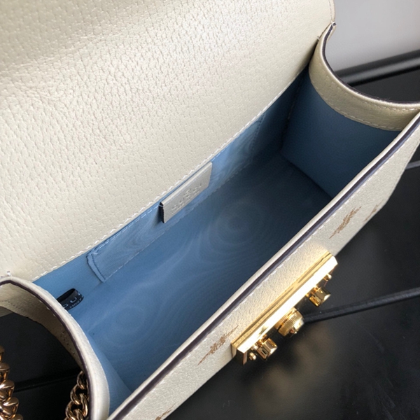 グッチバッグ着用イメージ